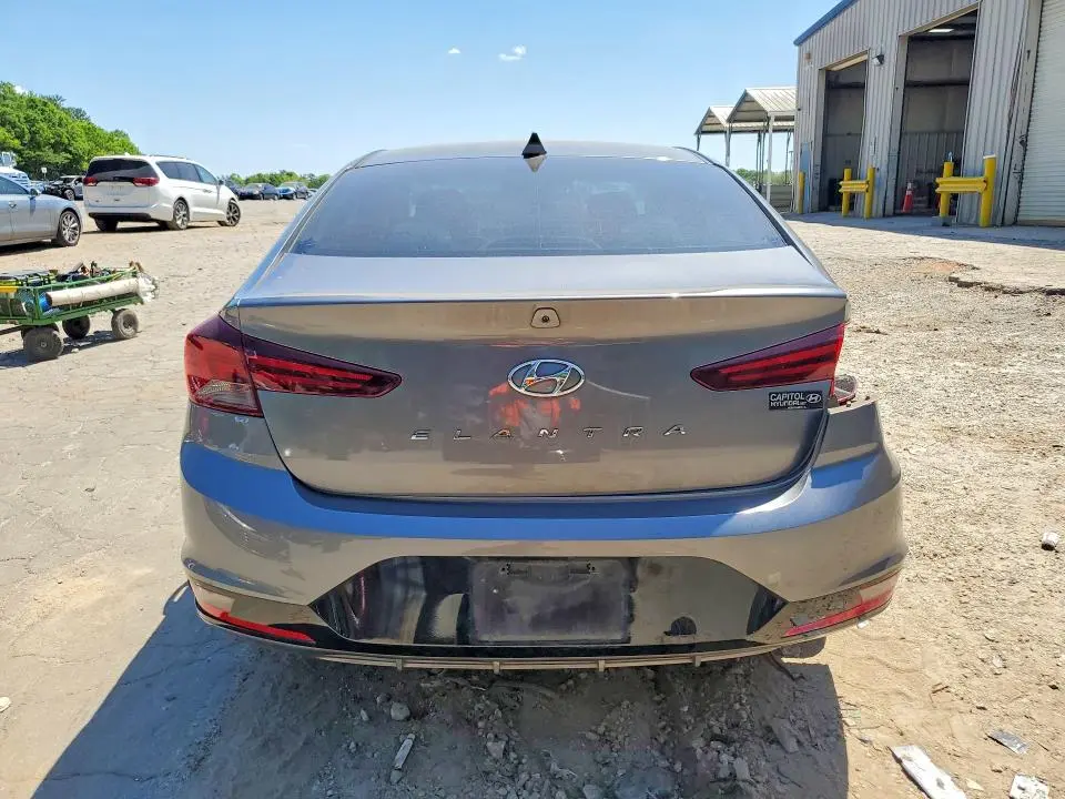 2020 HYUNDAI ELANTRA SEL  