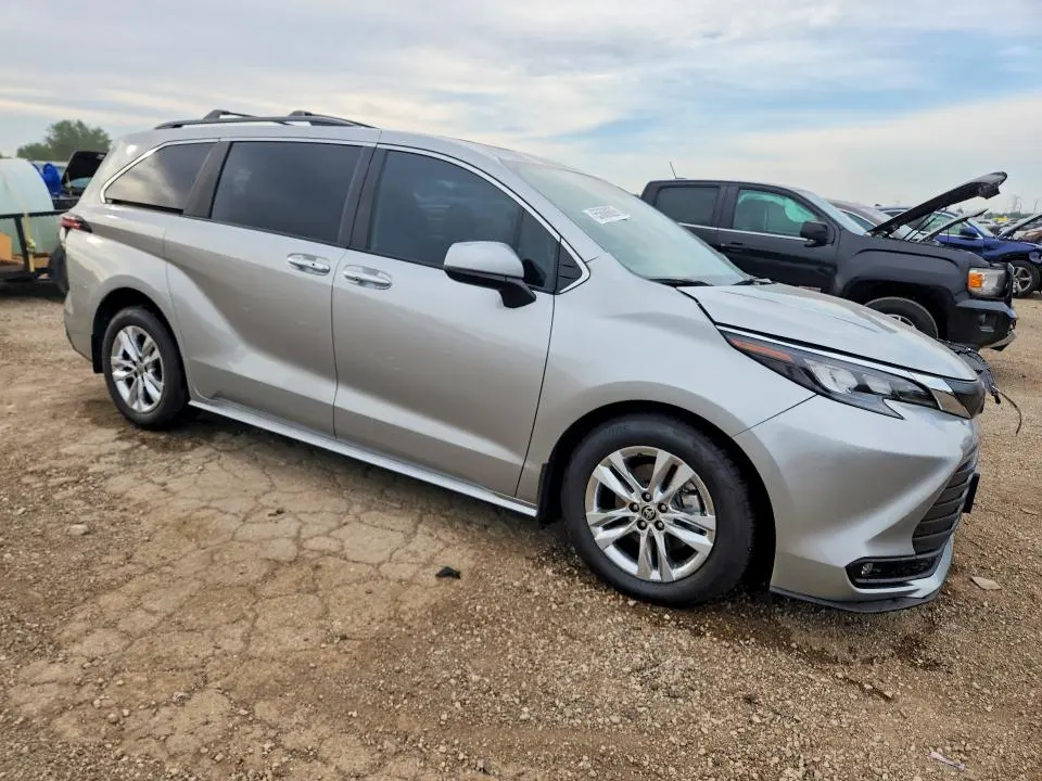 2025 TOYOTA SIENNA XLE 7-PASSENGER  