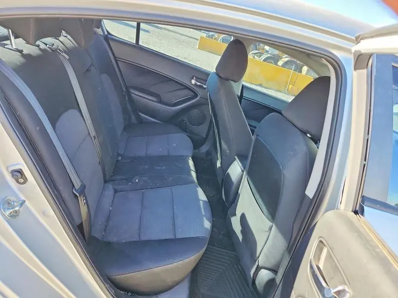 2015 KIA FORTE LX  