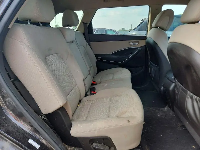 2018 HYUNDAI SANTA FE SE  