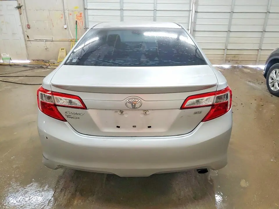 2013 TOYOTA CAMRY SE  