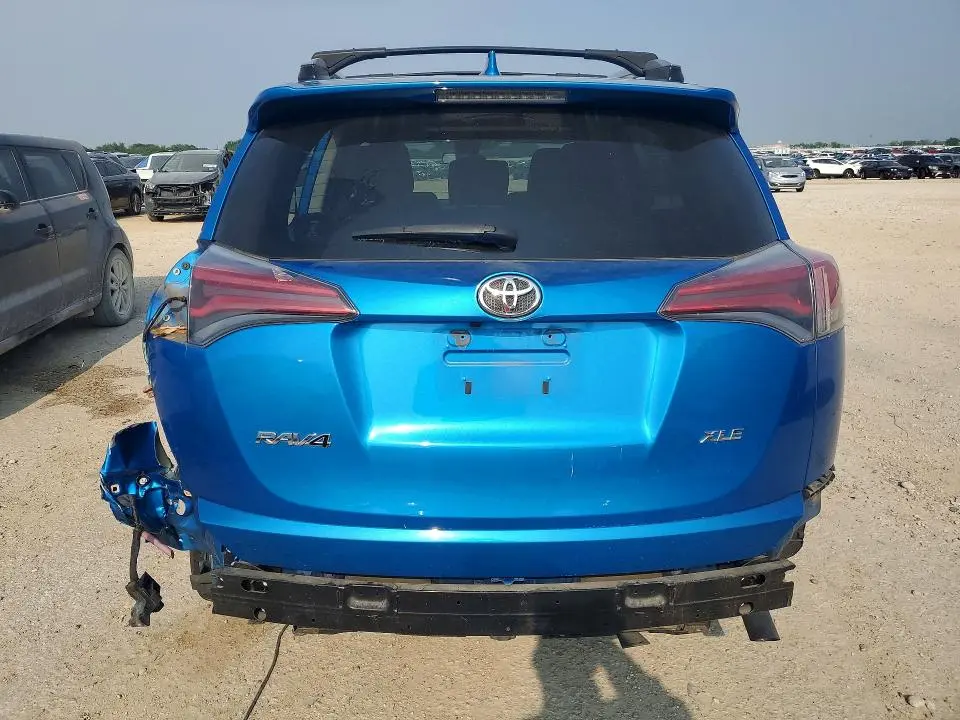 2017 TOYOTA RAV4 XLE  