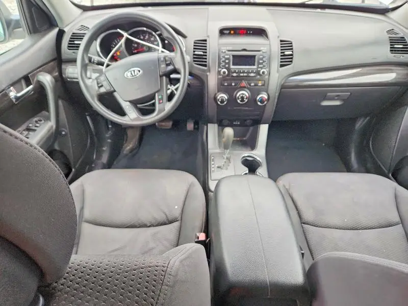 2011 KIA SORENTO BASE  