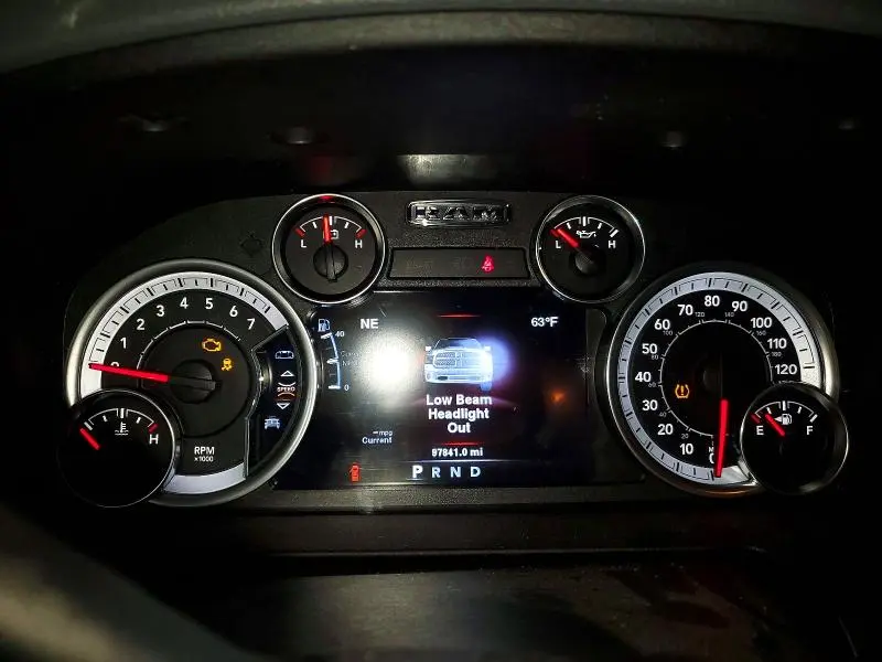 2013 RAM 1500 SLT  
