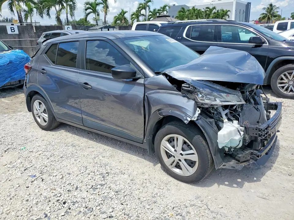 2024 NISSAN KICKS S  