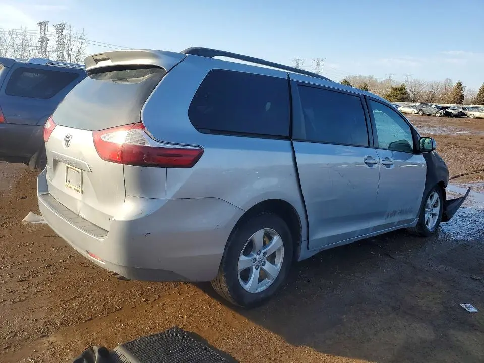 2015 TOYOTA SIENNA LE 8-PASSENGER  