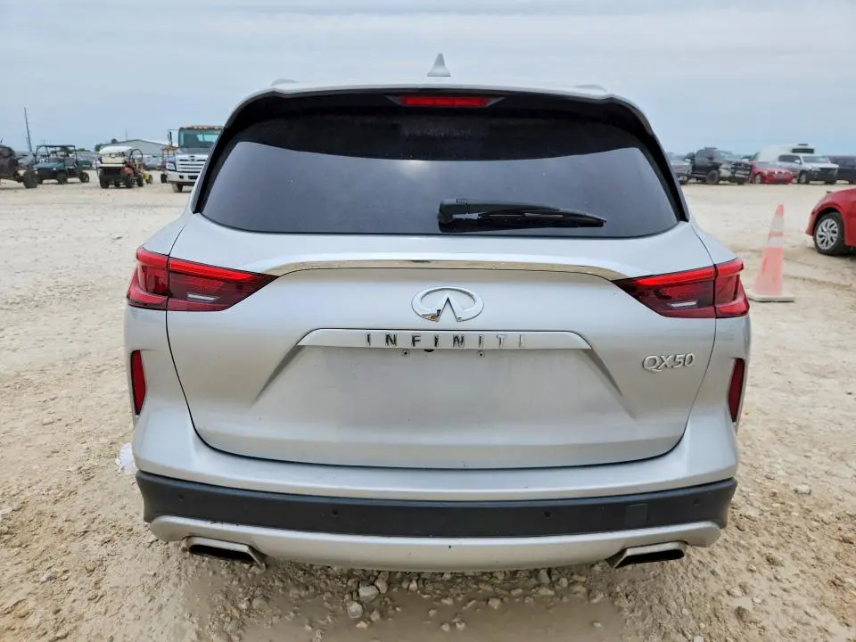 2020 INFINITI QX50 LUXE  