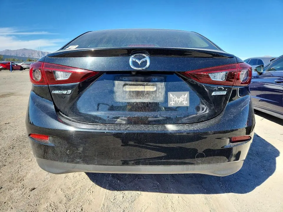 2018 MAZDA 3 TOURING  