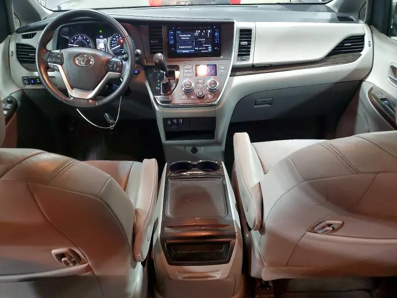 2017 TOYOTA SIENNA XLE 7-PASSENGER  