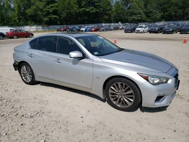 2018 INFINITI Q50 LUXE  