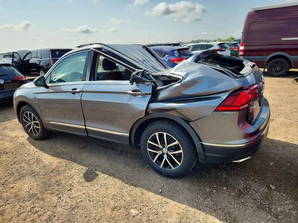 2021 VOLKSWAGEN TIGUAN SE  
