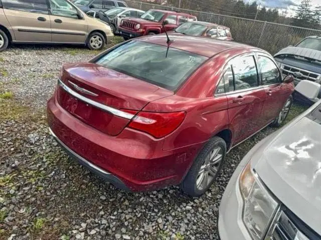 2013 CHRYSLER 200 LX  