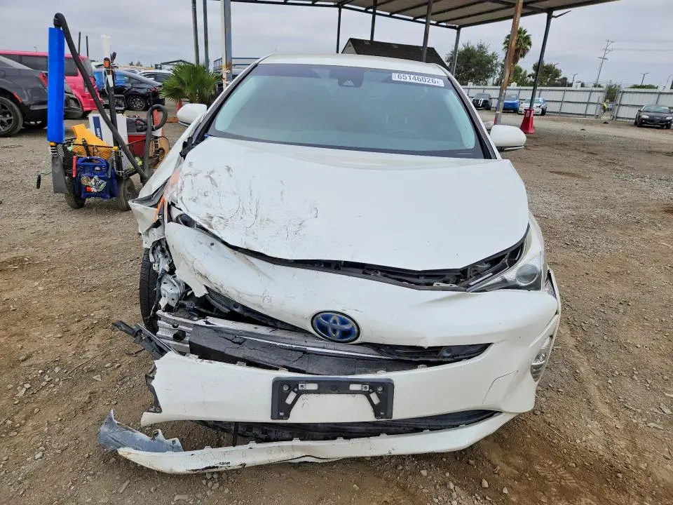 2017 TOYOTA PRIUS THREE TOURING  