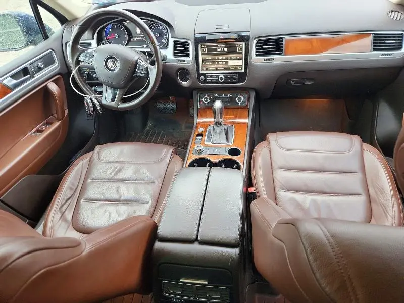 2014 VOLKSWAGEN TOUAREG V6 TDI  