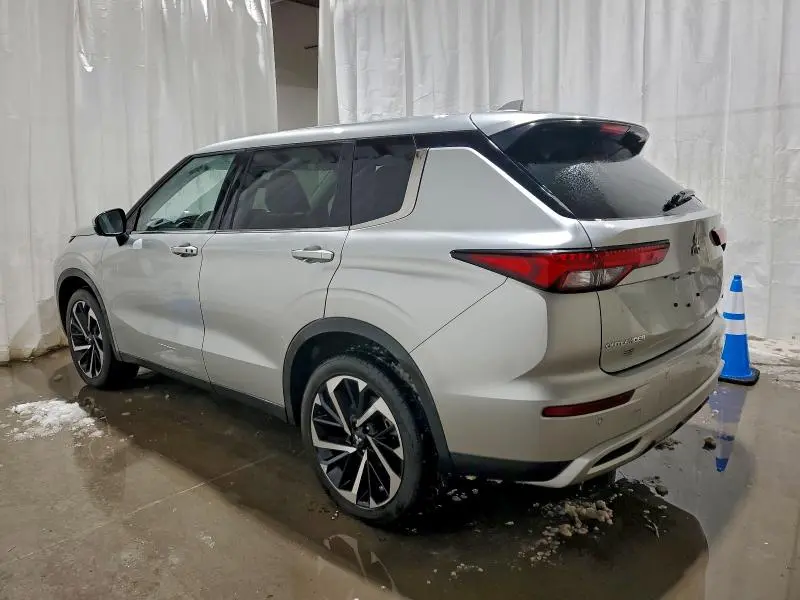 2024 MITSUBISHI OUTLANDER SE  