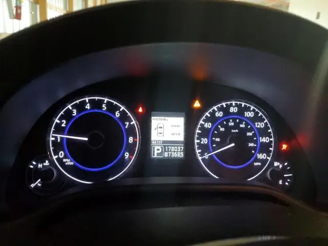 2011 INFINITI G37   