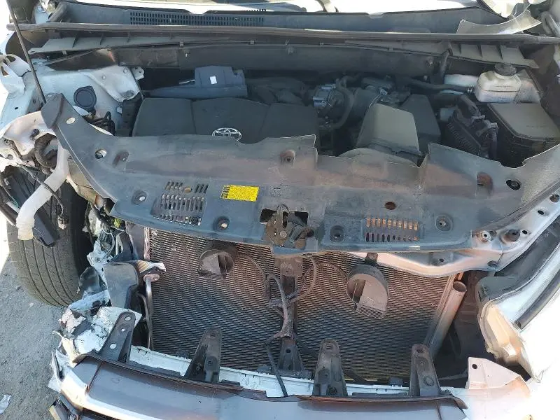 2019 TOYOTA HIGHLANDER LE PLUS  
