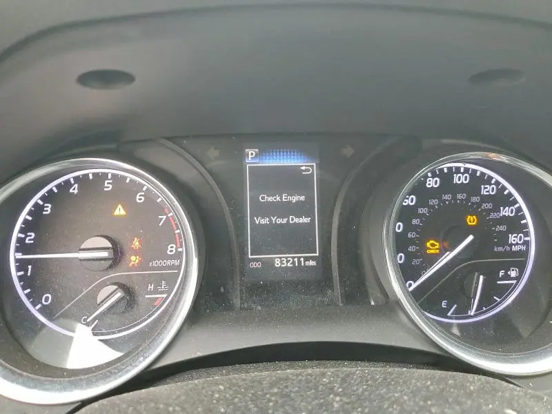 2020 TOYOTA CAMRY SE  