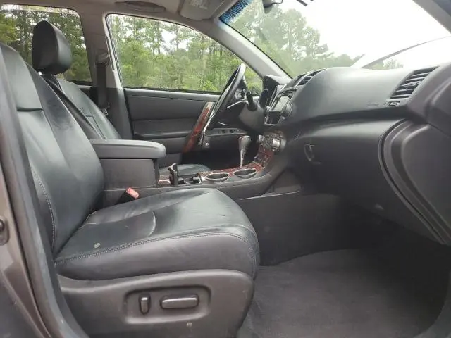 2013 TOYOTA HIGHLANDER LIMITED  