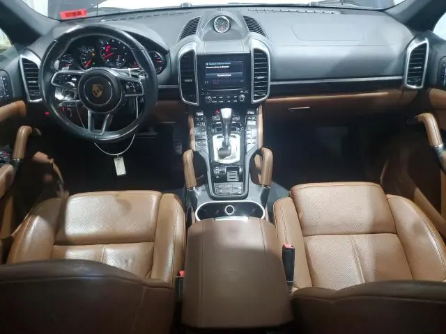 2018 PORSCHE CAYENNE