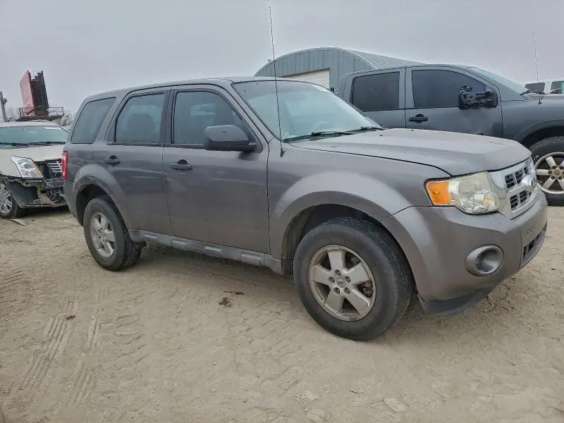 2011 FORD ESCAPE XLS  