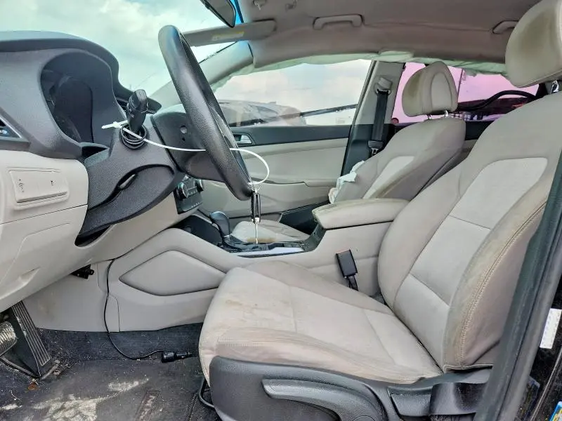 2016 HYUNDAI TUCSON SE  