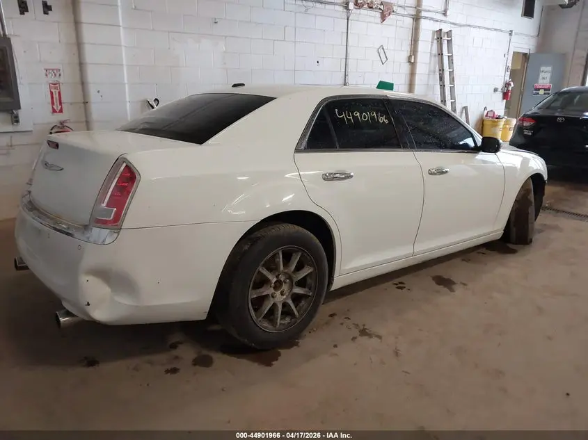 2011 CHRYSLER 300C  