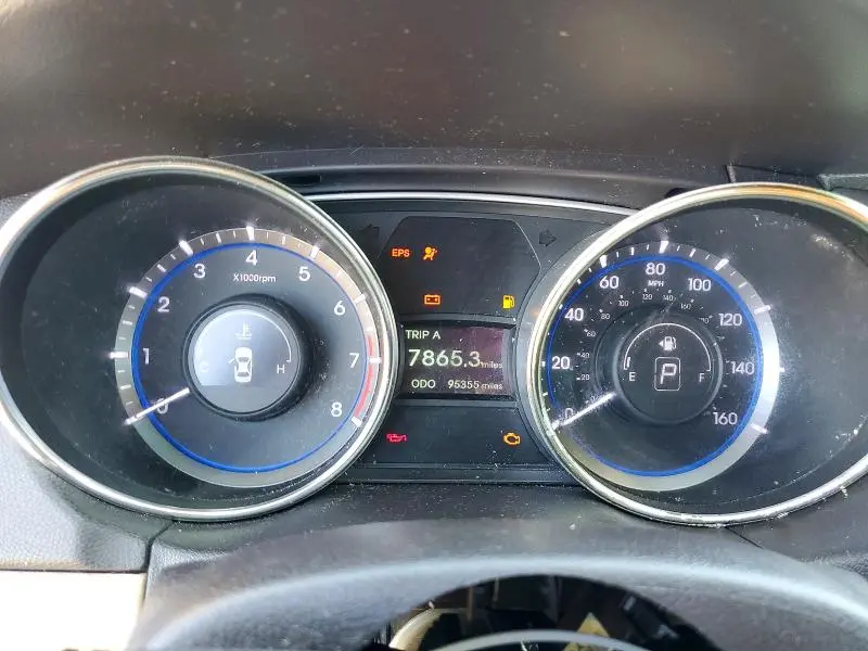2011 HYUNDAI SONATA GLS  