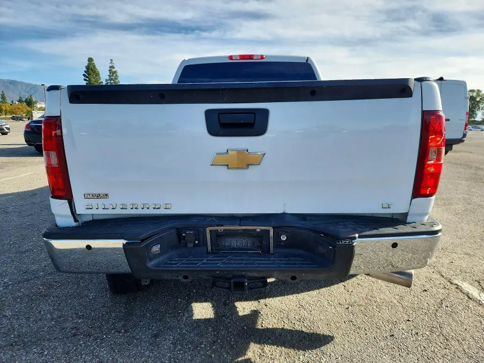 2011 CHEVROLET SILVERADO C1500 LT  