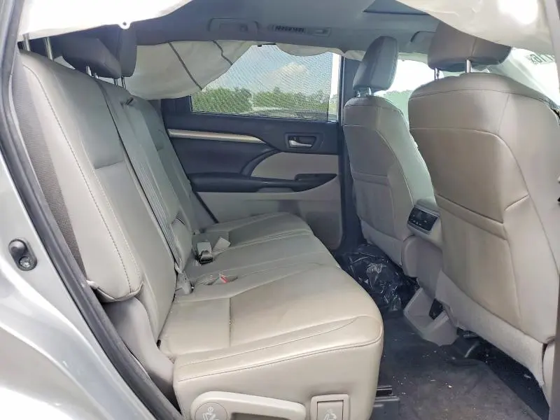 2018 TOYOTA HIGHLANDER XLE  