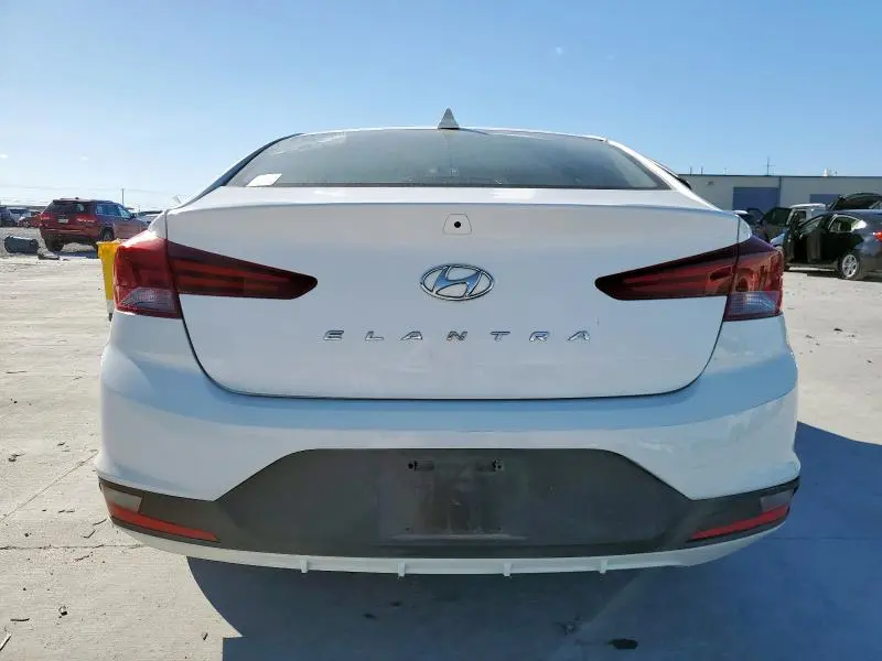 2020 HYUNDAI ELANTRA SEL  