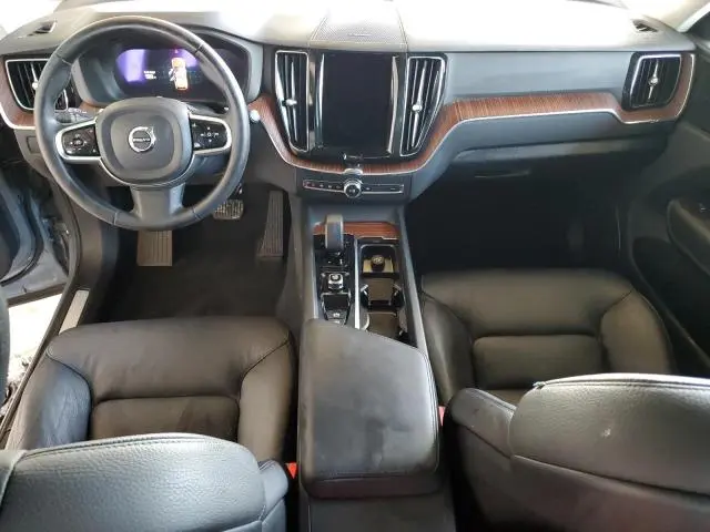 2023 VOLVO XC60 PLUS  
