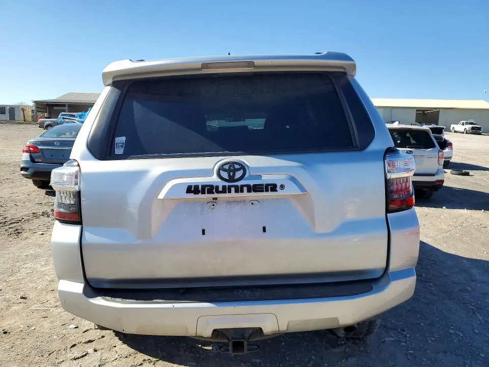 2019 TOYOTA 4RUNNER SR5  