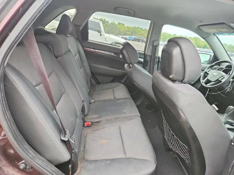 2012 KIA SORENTO LX  