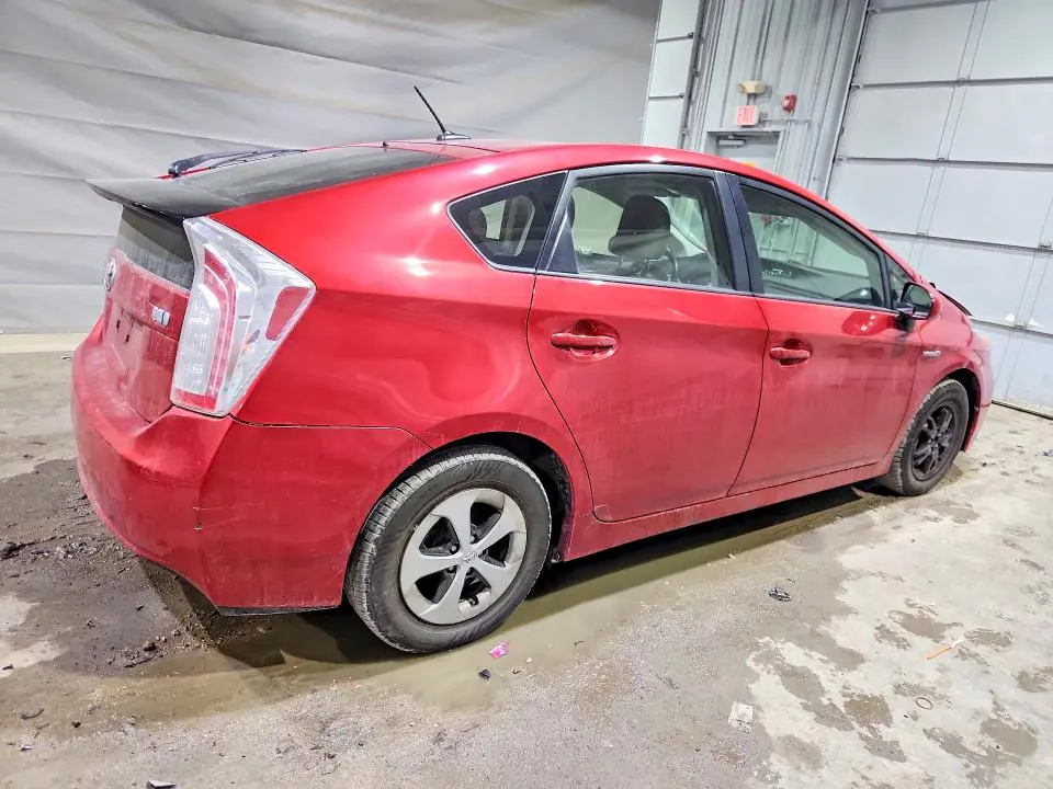 2015 TOYOTA PRIUS FOUR  