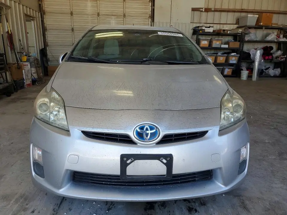 2011 TOYOTA PRIUS THREE  