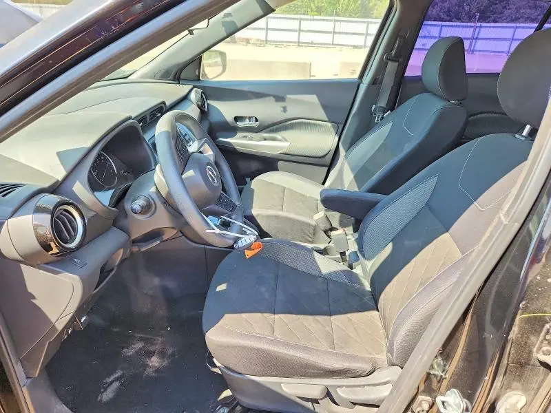 2018 NISSAN KICKS SV  