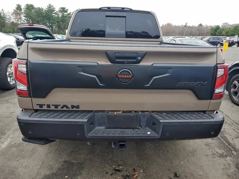 2021 NISSAN TITAN SV  