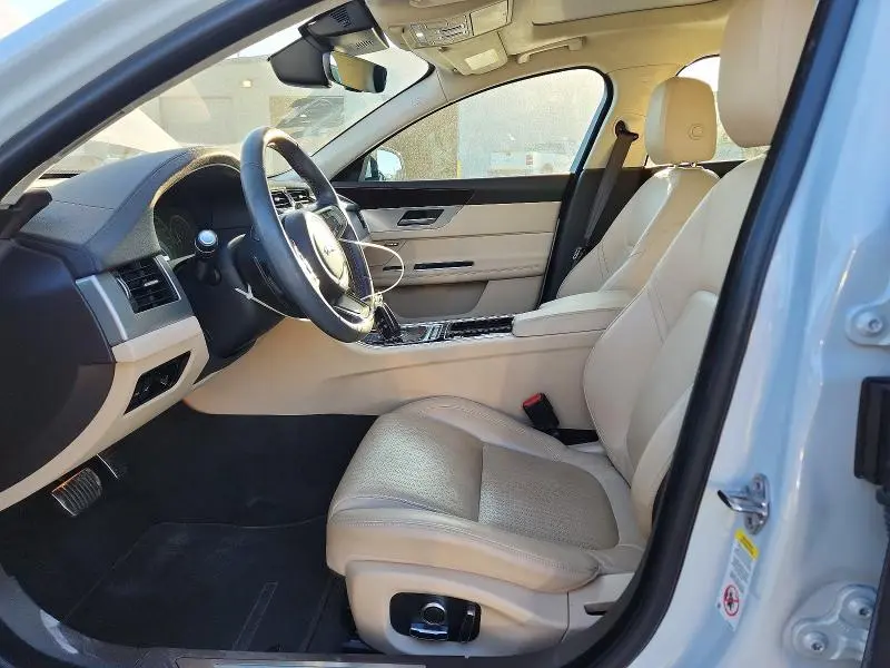 2019 JAGUAR XF PRESTIGE  