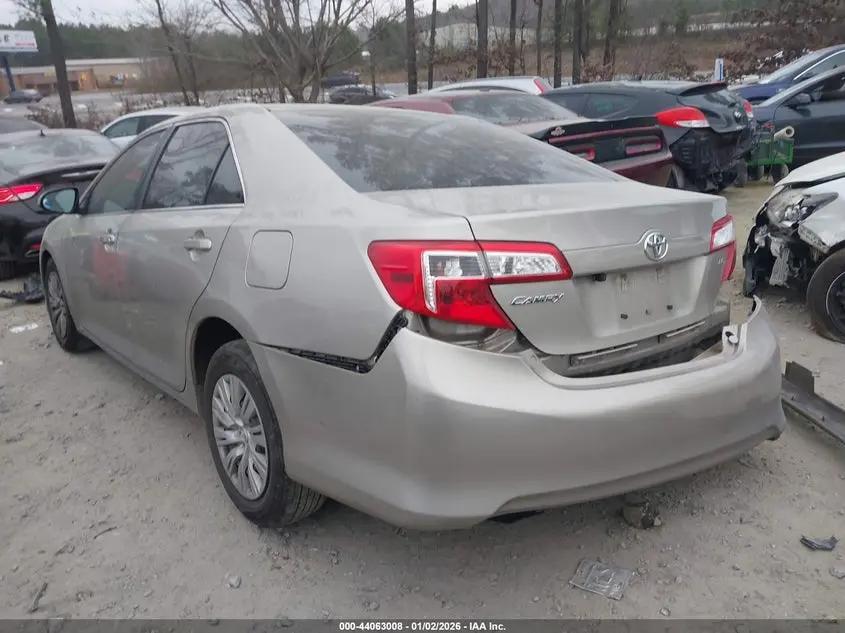 2014 TOYOTA CAMRY LE