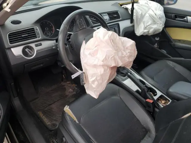 2013 VOLKSWAGEN PASSAT SE