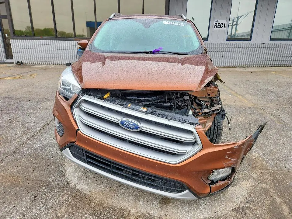 2017 FORD ESCAPE TITANIUM  