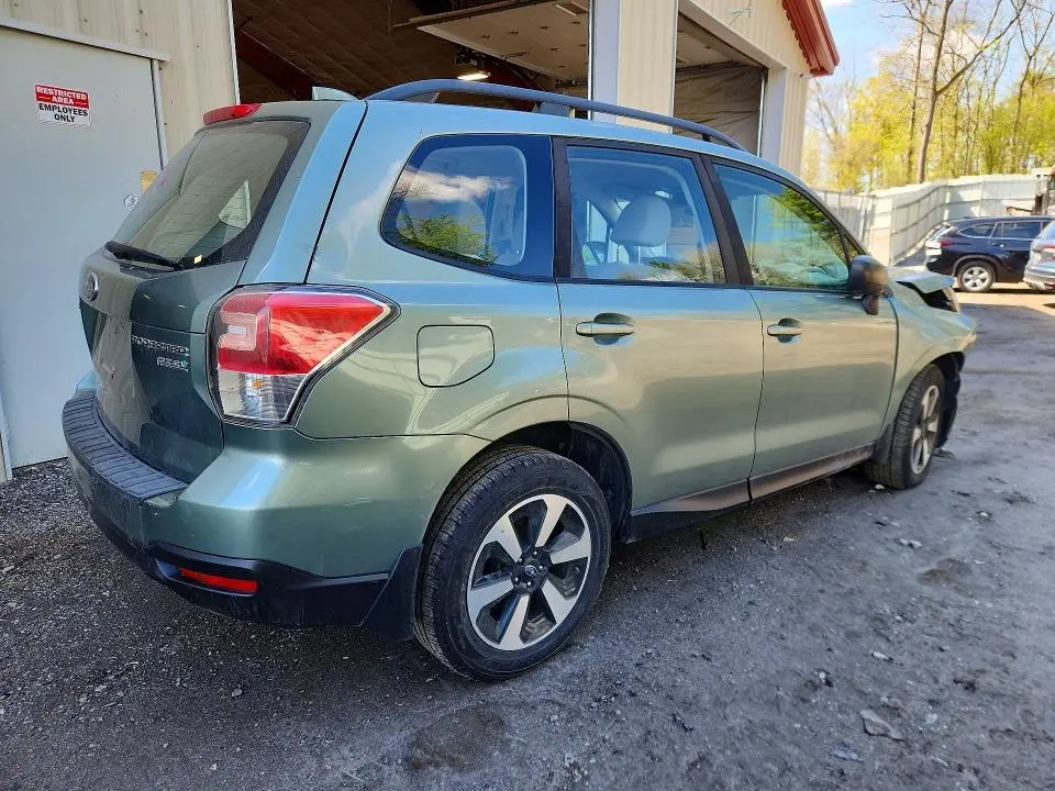 2017 SUBARU FORESTER 2.5I  