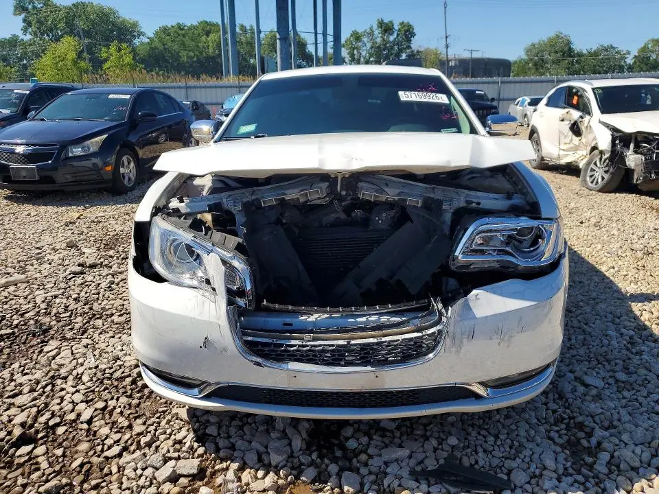 2020 CHRYSLER 300 LIMITED  