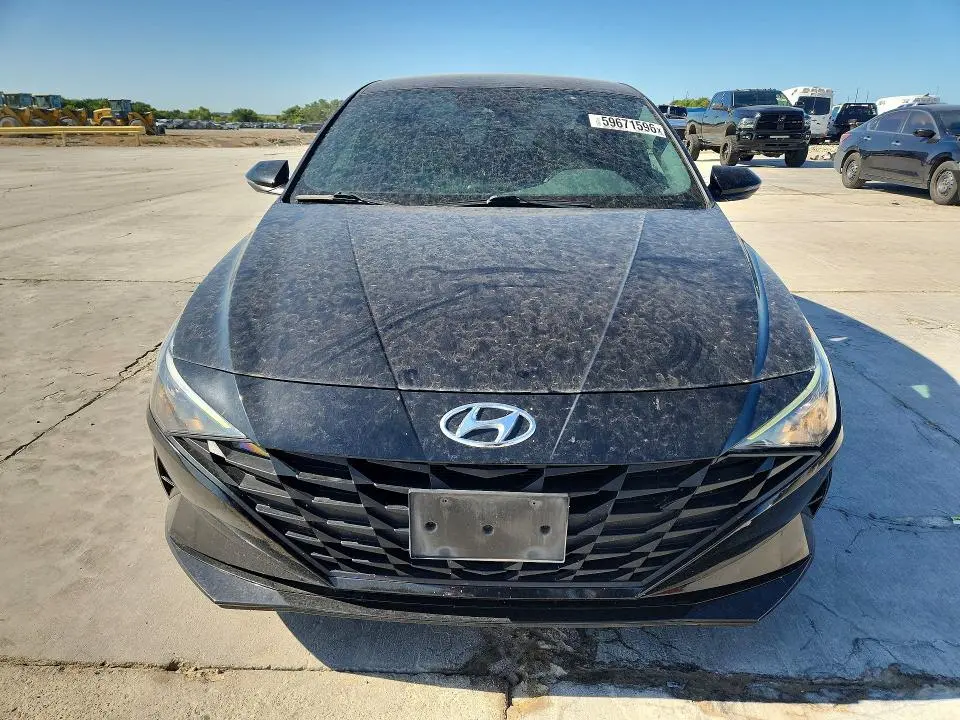 2021 HYUNDAI ELANTRA SEL  