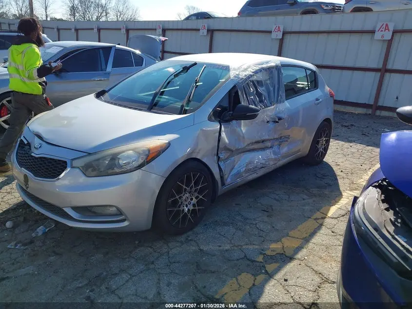 2016 KIA FORTE LX
