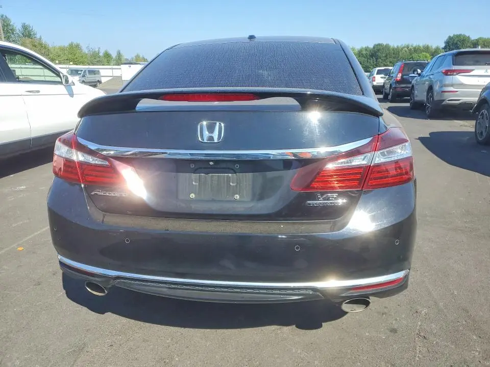 2016 HONDA ACCORD TOURING  