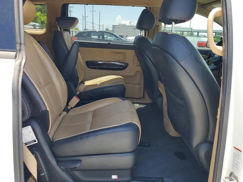 2016 KIA SEDONA   