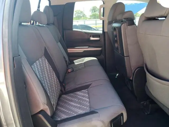 2018 TOYOTA TUNDRA DOUBLE CAB SR  