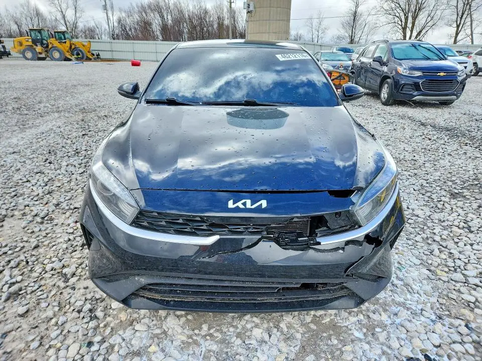 2022 KIA FORTE LXS  